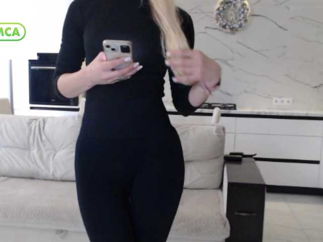 le modèle Elsa77 est en webcam porno dans un show sur le site bongacams, il possède les tags suivants: White/Caucasian,Blonde,Shaved