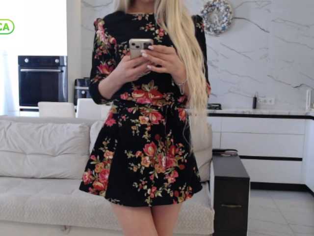 Elsa77's BongaCams show and profile