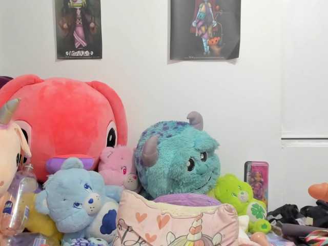 cherry2910's BongaCams show and profile