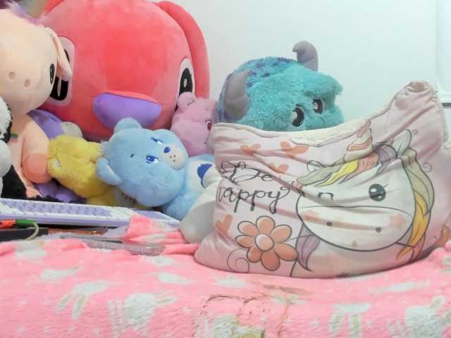 cherry2910's BongaCams show and profile