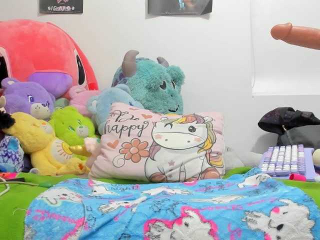 cherry2910 webcam bongacams model stream image