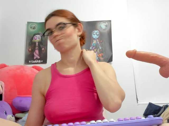 cherry2910's BongaCams show and profile