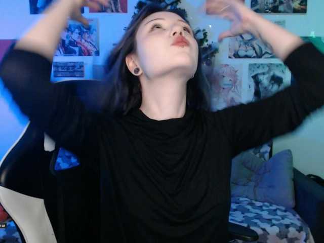 Hugo-Min's BongaCams show and profile