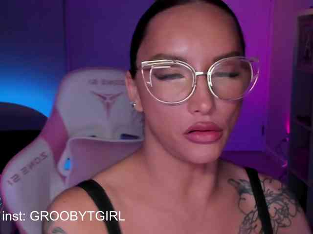 G-O-D-D-E-S-S Live Webcam on BongaCams