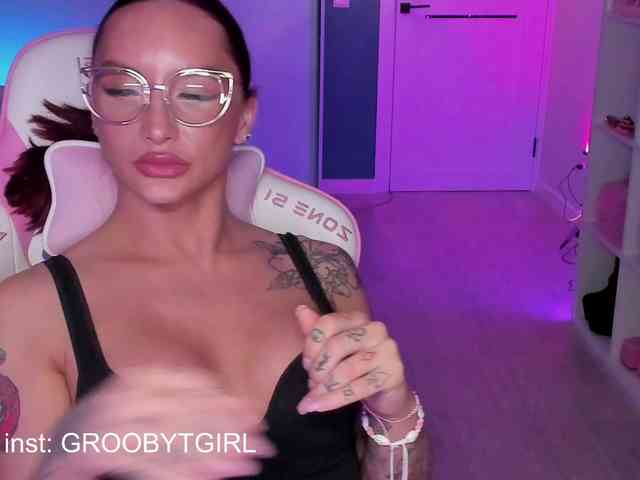 G-O-D-D-E-S-S Live Webcam on BongaCams