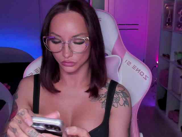 G-O-D-D-E-S-S G-O-D-D-E-S-S