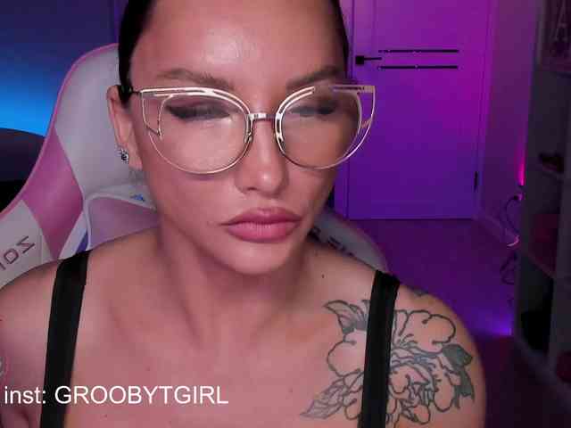 G-O-D-D-E-S-S Live Webcam on BongaCams