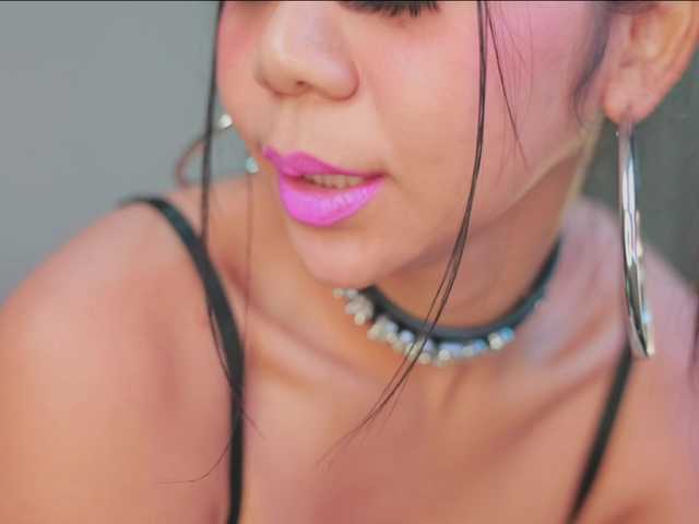 MillaBelle's BongaCams show and profile