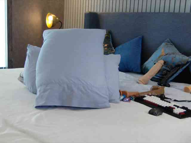 MillaBelle webcam