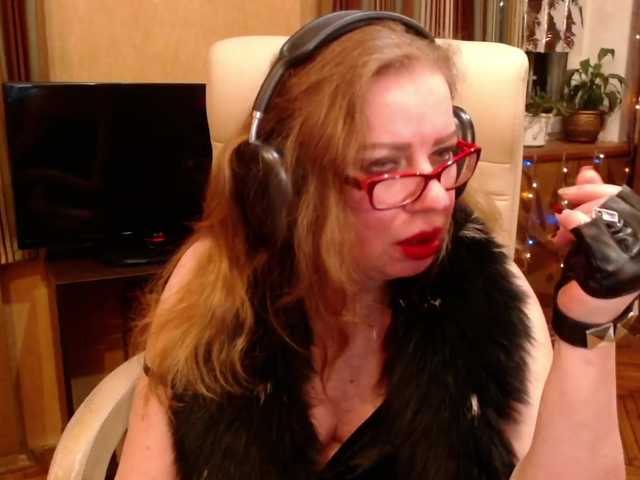 NormaGin's BongaCams show and profile