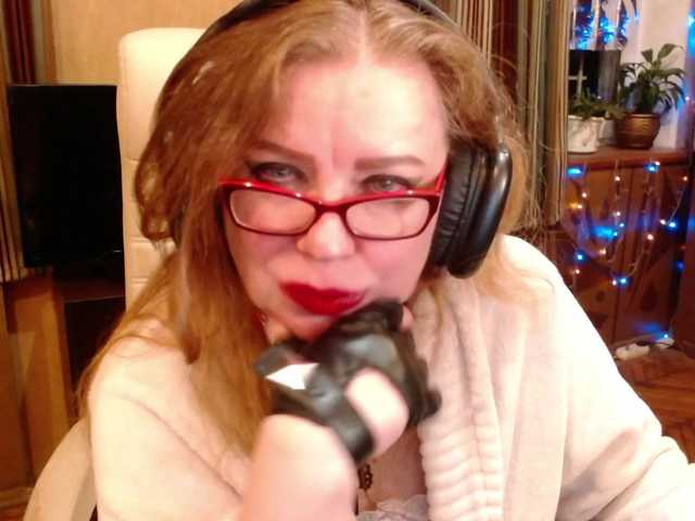 NormaGin's BongaCams show and profile