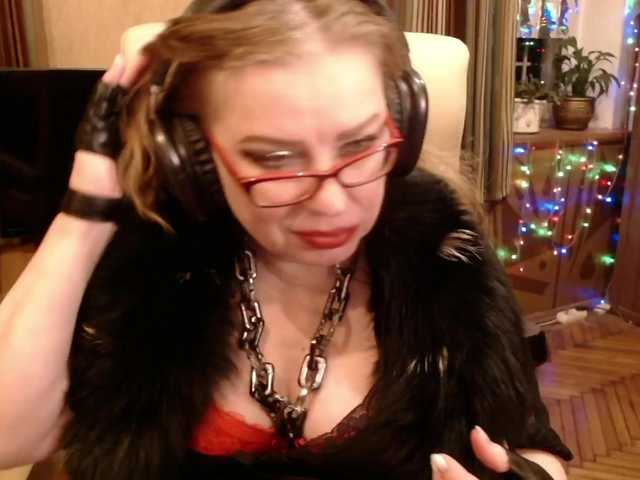 NormaGin's BongaCams show and profile