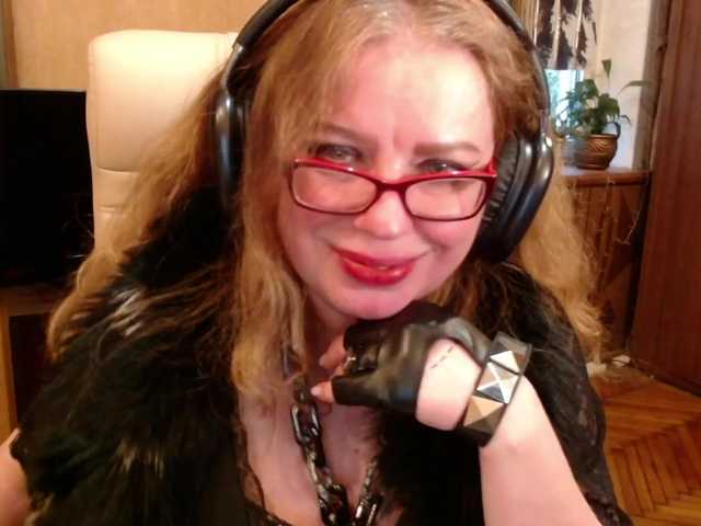 NormaGin's BongaCams show and profile