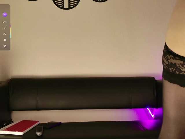 Carrie007's BongaCams show and profile