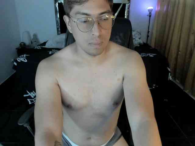 AxelChang Live Webcam on BongaCams