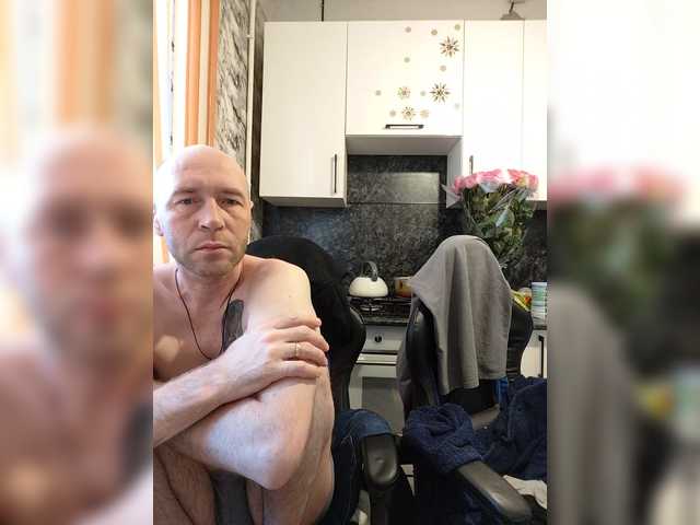 Innokentiy449's BongaCams show and profile