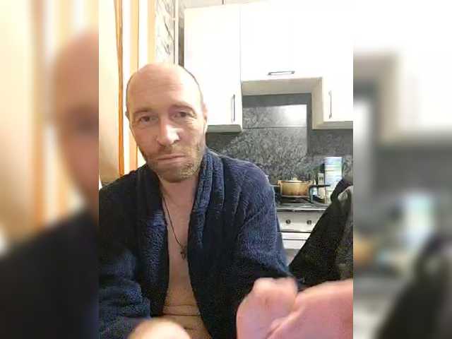 Innokentiy449 from BongaCams