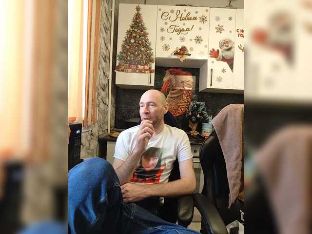 Innokentiy449's BongaCams show and profile