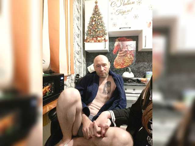 Innokentiy449's BongaCams show and profile