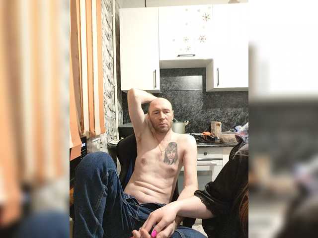 Innokentiy449's BongaCams show and profile