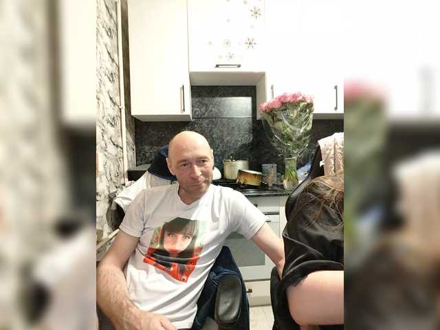 Innokentiy449's BongaCams show and profile