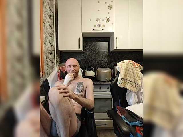 Innokentiy449's BongaCams show and profile