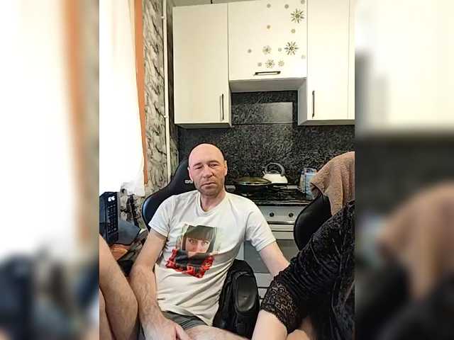 Innokentiy449's BongaCams show and profile