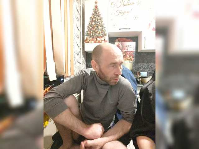 Innokentiy449's BongaCams show and profile