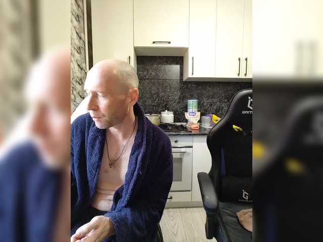Innokentiy449 from BongaCams is Freechat