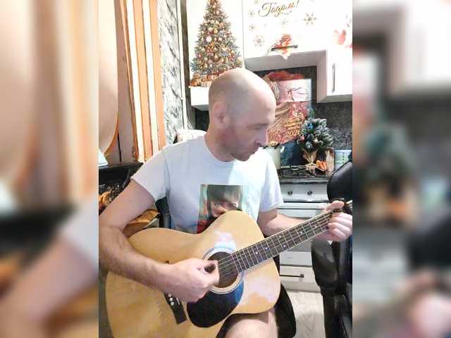 Innokentiy449's BongaCams show and profile