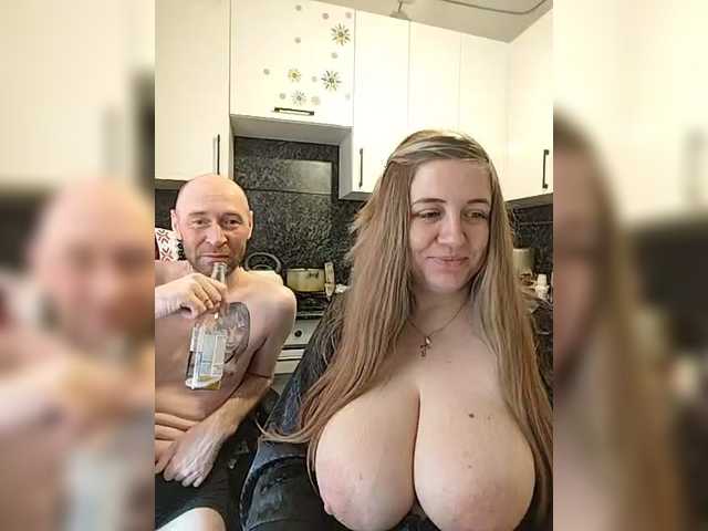 Innokentiy449's BongaCams show and profile