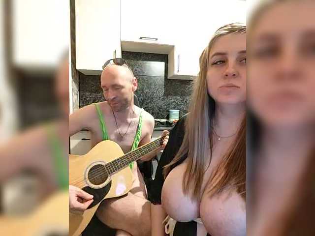 Sex chat gratuit in direct cu Innokentiy449 pe BongaCams