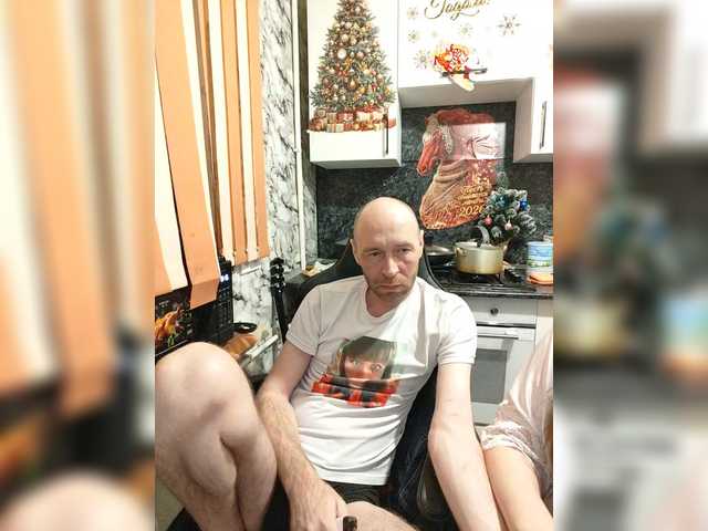 Innokentiy449's BongaCams show and profile