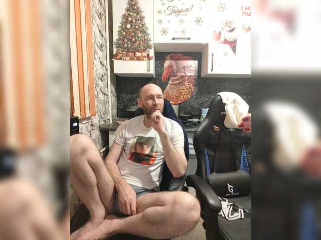 Innokentiy449's BongaCams show and profile