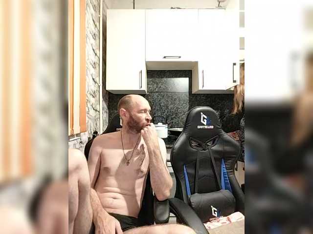 Innokentiy449's BongaCams show and profile