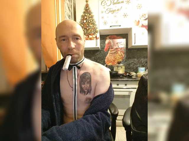 Innokentiy449's BongaCams show and profile