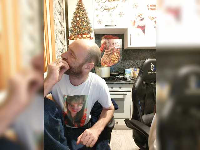 Innokentiy449 live cam