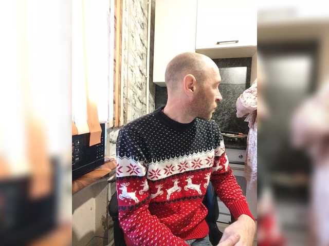 Innokentiy449 from BongaCams