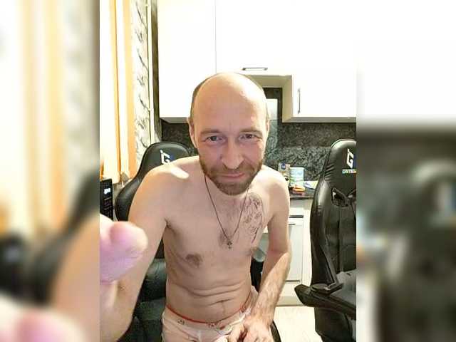 Innokentiy449's BongaCams show and profile