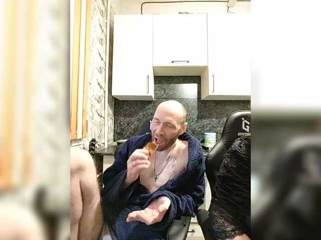 Innokentiy449's BongaCams show and profile