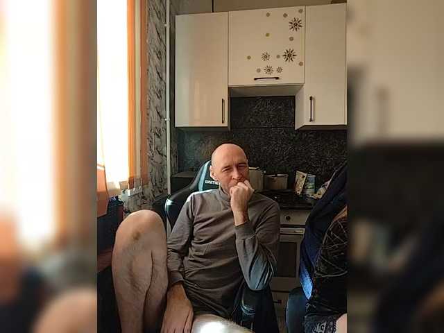 Innokentiy449's BongaCams show and profile