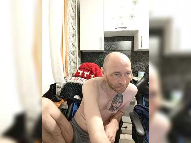 Innokentiy449's BongaCams show and profile