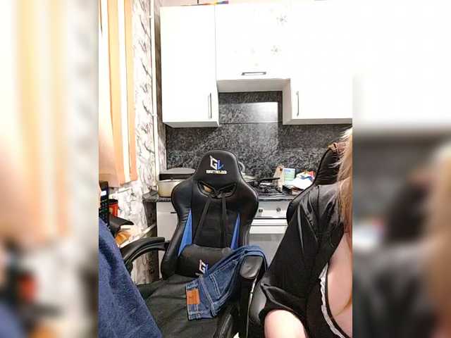 Innokentiy449's BongaCams show and profile