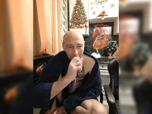 Innokentiy449's BongaCams show and profile