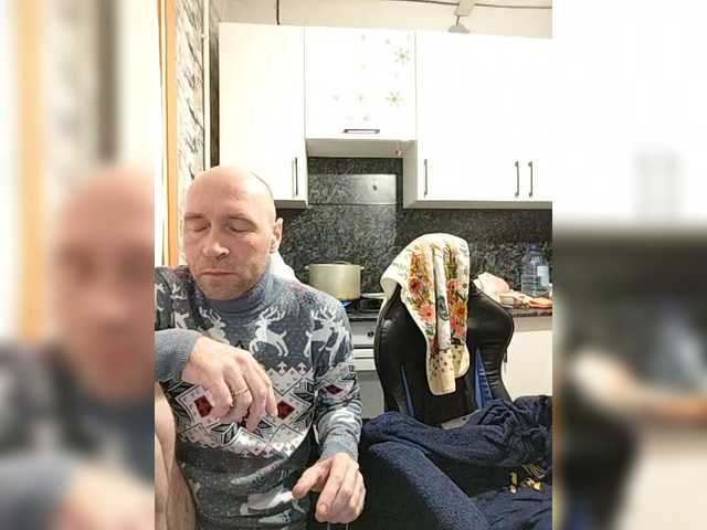 Innokentiy449's BongaCams show and profile