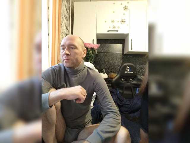 Innokentiy449's BongaCams show and profile