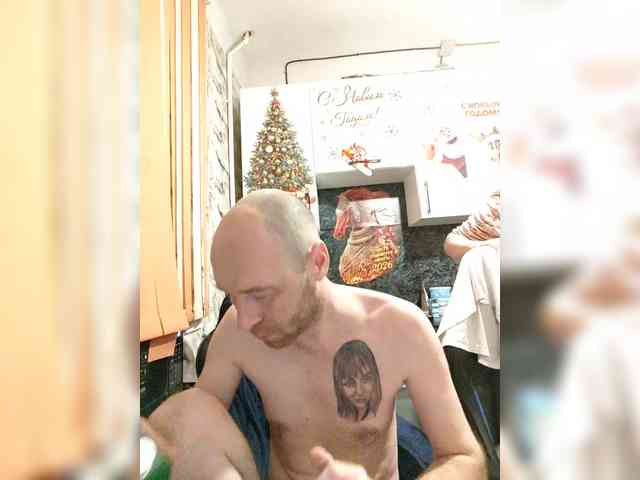 Innokentiy449 Live Webcam on BongaCams