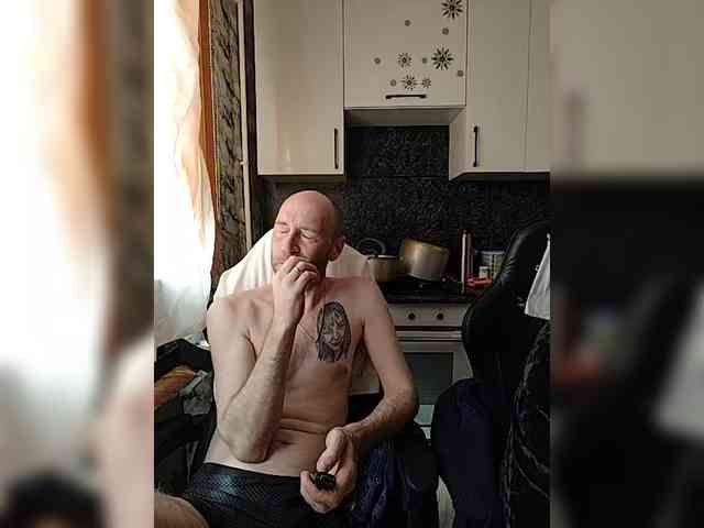 Innokentiy449 Live Webcam on BongaCams