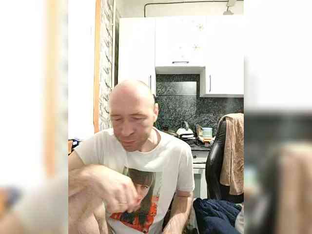 Innokentiy449 Live Webcam on BongaCams