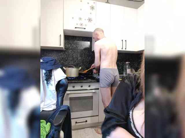 Innokentiy449 Live Webcam on BongaCams